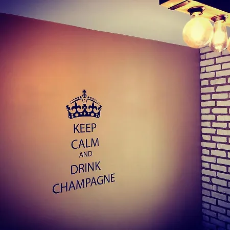 Groom Epernay - Jacuzzi & Champagne Exterior foto